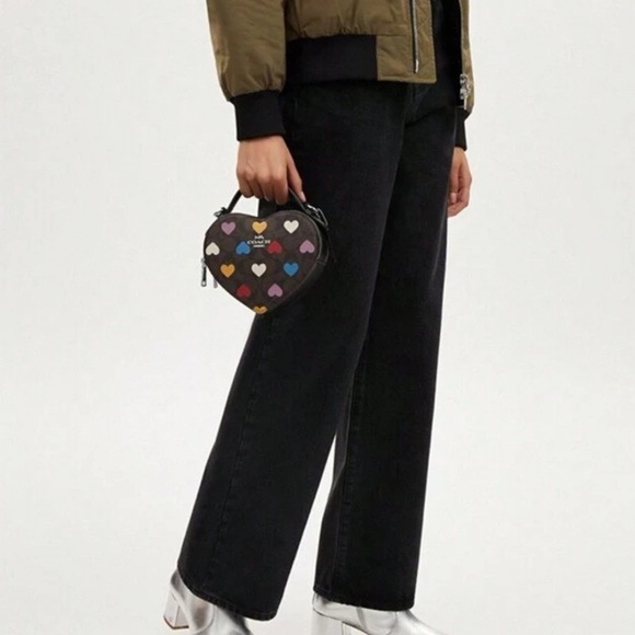 Coach Heart Crossbody In Signature Canvas With Heart Print style CP022 - Picture 3 of 16